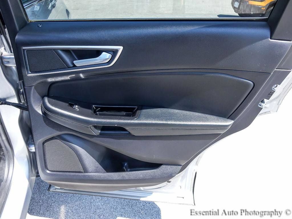 Used 2020 Ford Edge SEL w/ Convenience Package AWD/4WD image 24