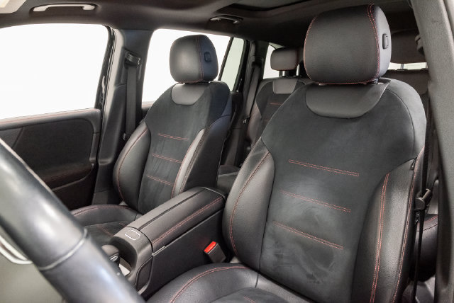 Used 2020 Mercedes-Benz GLB 250 4MATIC image 10