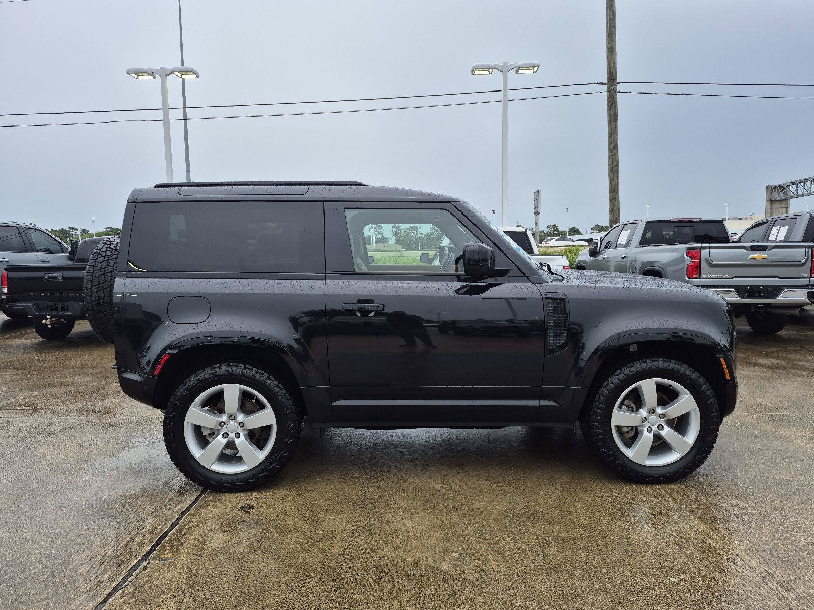 Used 2023 Land Rover Defender 90 S AWD/4WD image 15