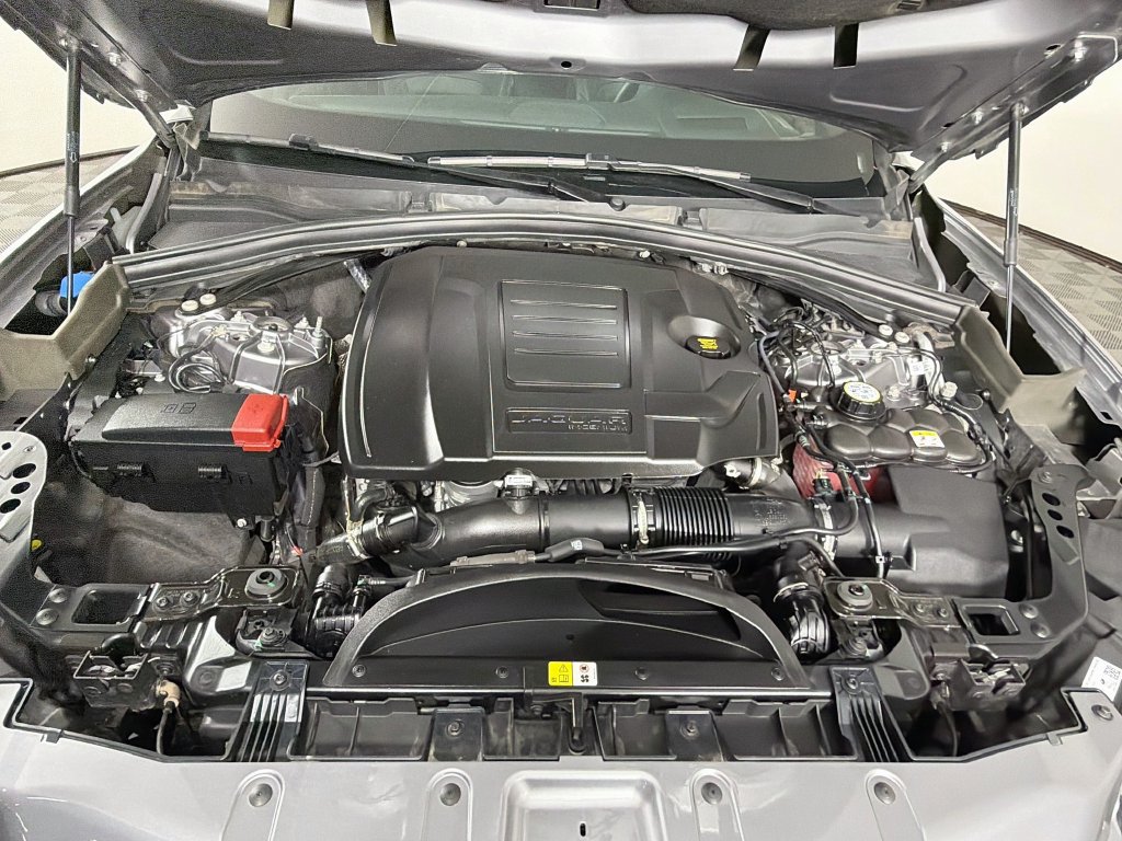 Certified 2026 Jaguar F-PACE R-Dynamic S AWD/4WD image 31