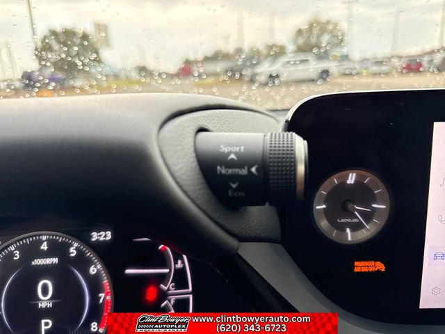 Used 2025 Lexus ES 350 w/ Premium Package FWD image 32