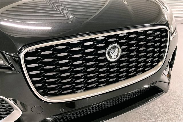 Certified 2024 Jaguar F-PACE R-Dynamic S AWD/4WD image 31