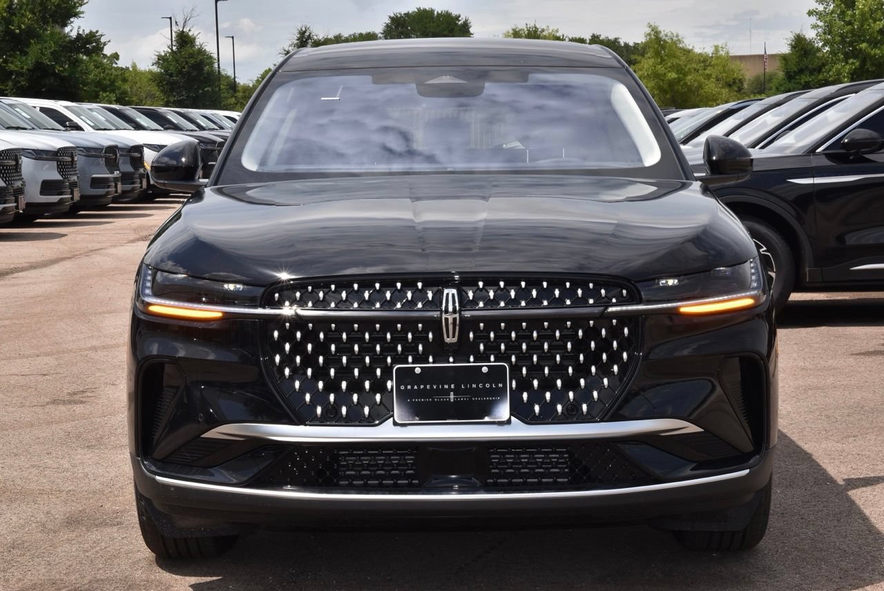 New 2026 Lincoln Nautilus Premier AWD/4WD image 2