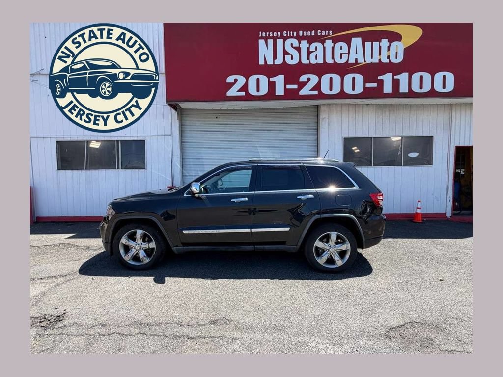 Used 2011 Jeep Grand Cherokee Limited w/ Luxury Group II