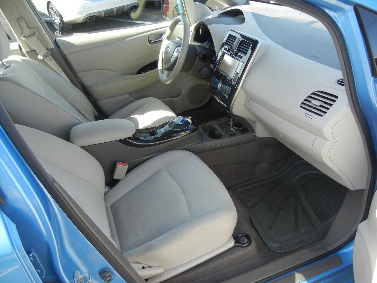 Used 2012 Nissan Leaf SL w/ Protection Pkg FWD image 28