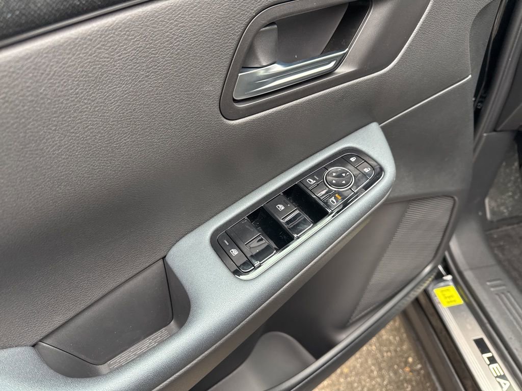 New 2026 Nissan Leaf SV+ w/ Illuminated Package image 15