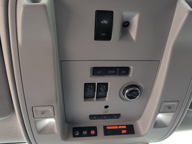 Used 2020 Cadillac Escalade Premium Luxury RWD image 28
