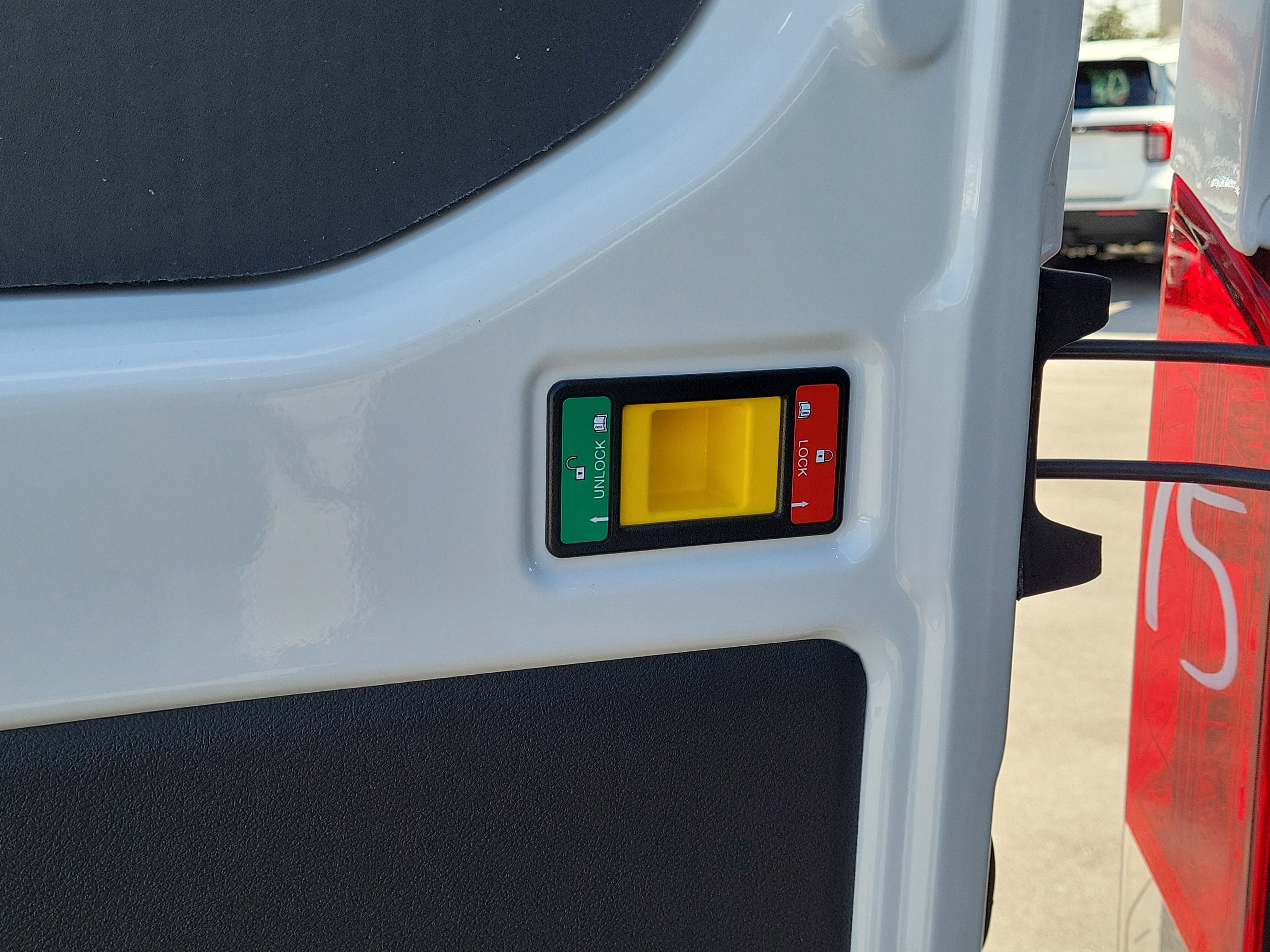 New 2026 Ford Transit 250 148 Medium Roof w/ Load Area Protection Package RWD image 10