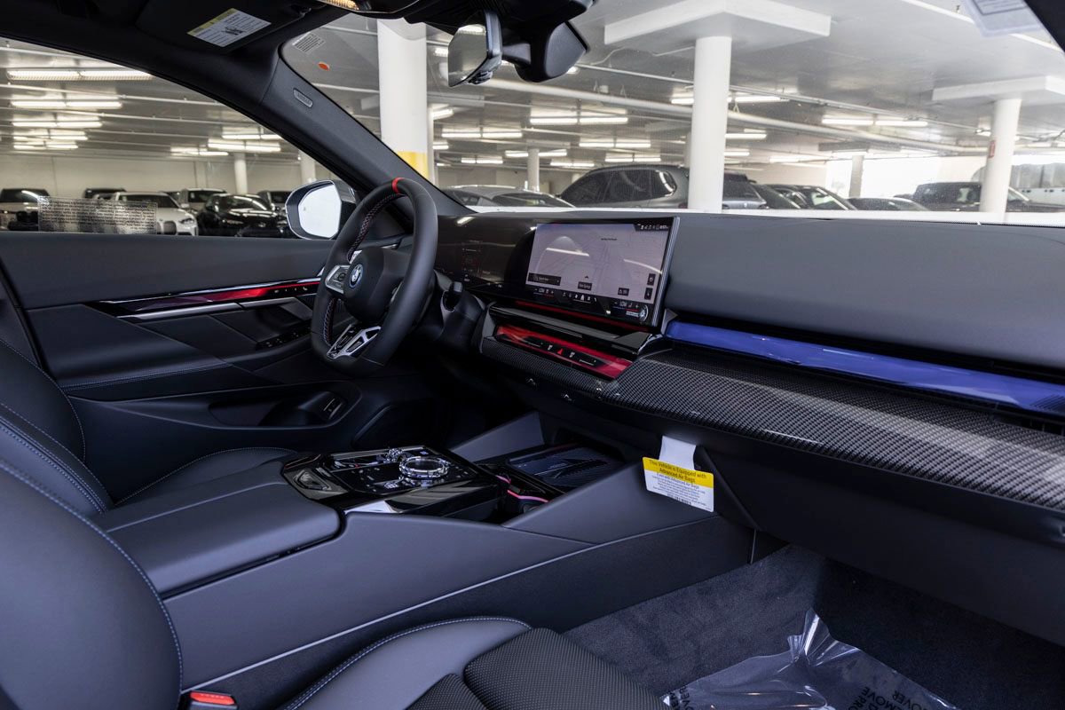 New 2026 BMW i5 w/ Executive Package AWD/4WD image 30