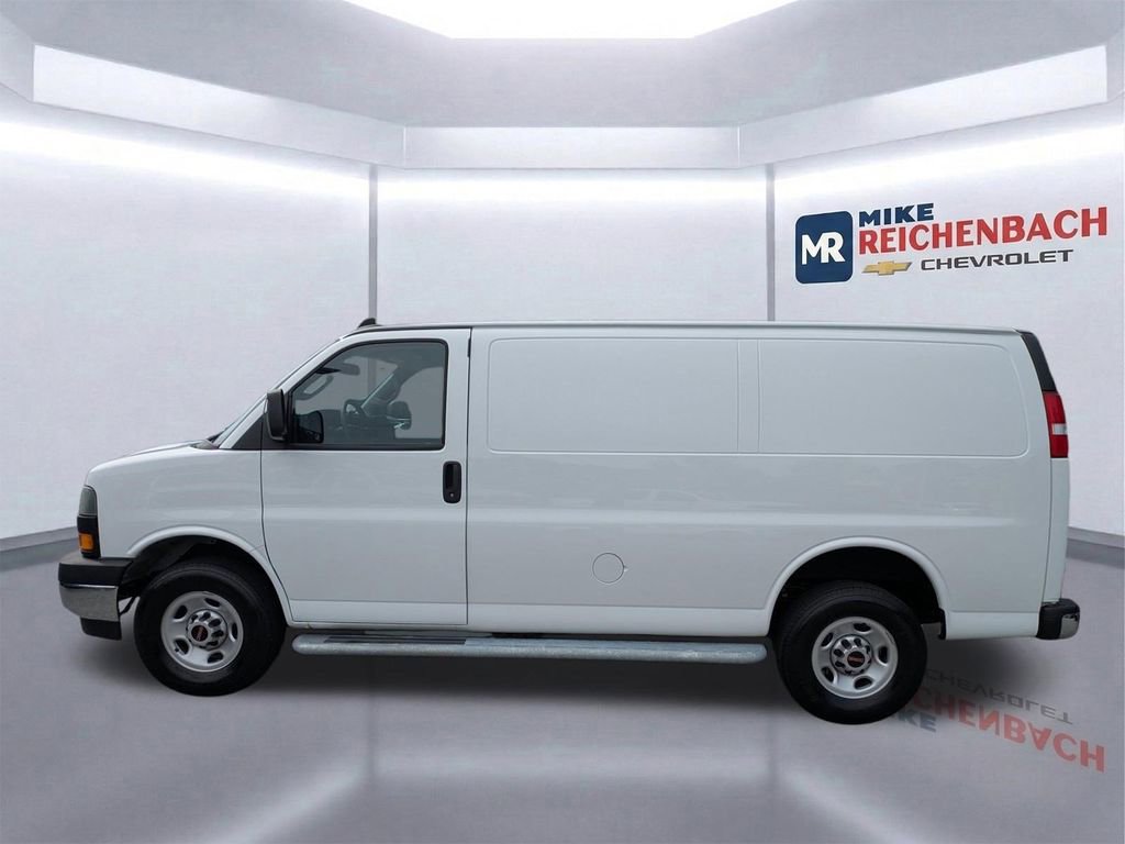 Used 2024 GMC Savana 2500 w/ Driver Convenience Package RWD image 9