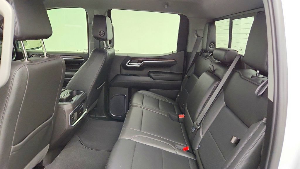 Used 2024 GMC Sierra 1500 SLT AWD/4WD image 19