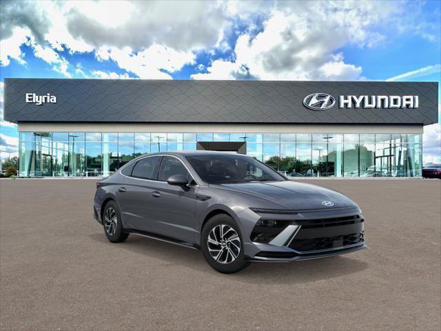 New 2026 Hyundai Sonata Blue FWD image 2