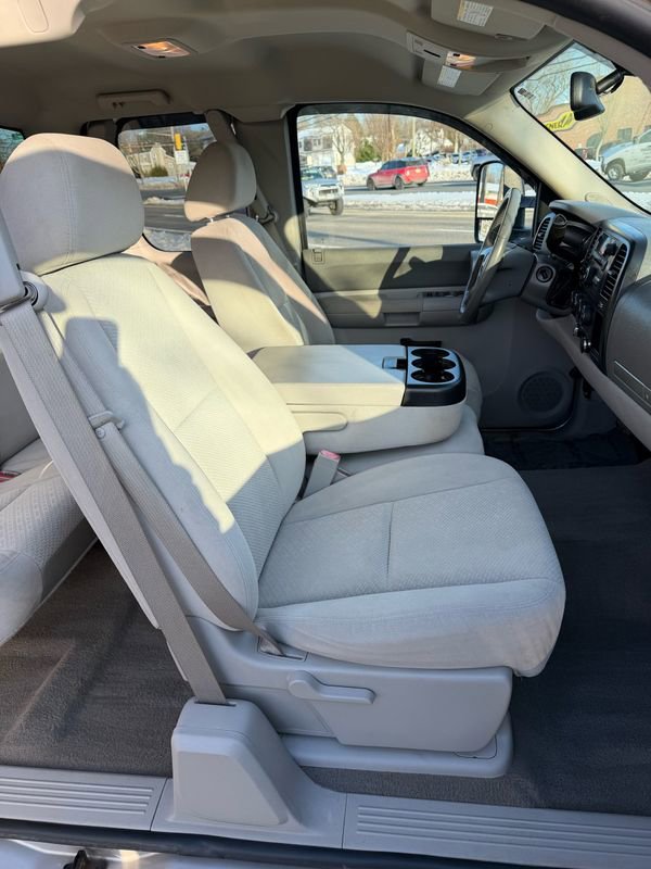 Used 2007 GMC Sierra 2500 SLE w/ Snow Plow Prep Package image 12