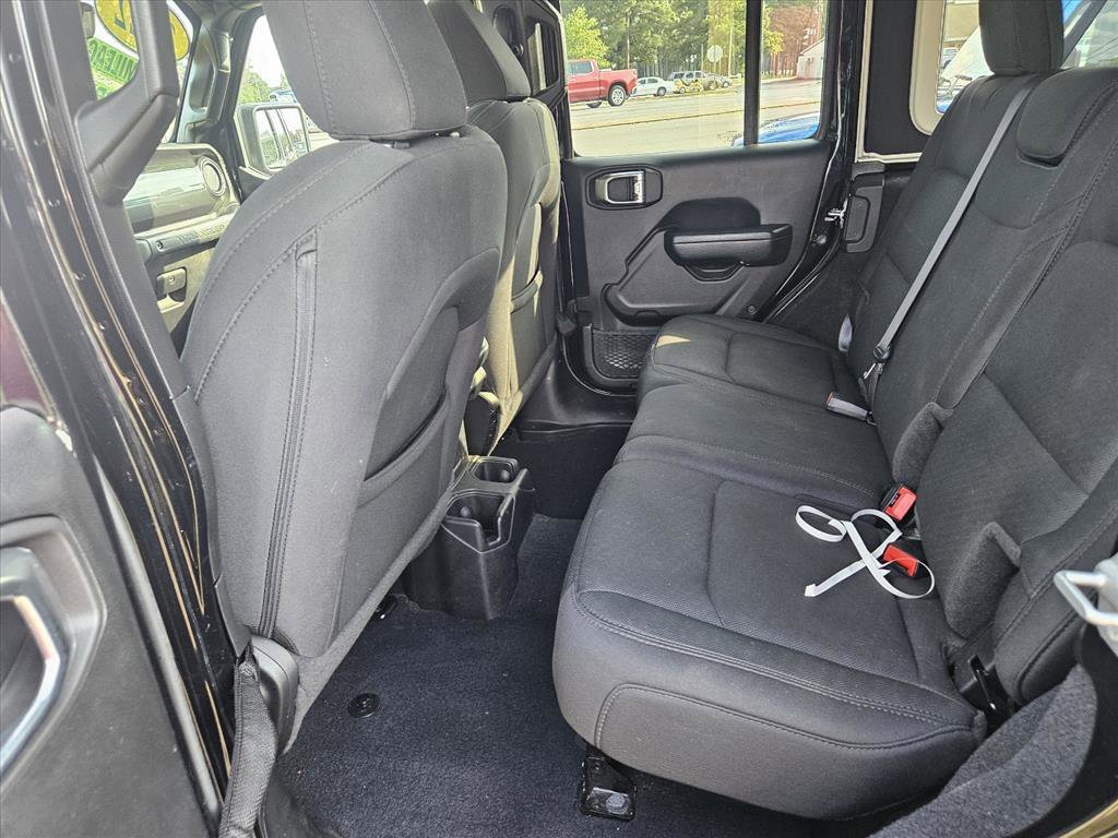 Used 2022 Jeep Wrangler Unlimited Sport AWD/4WD image 11