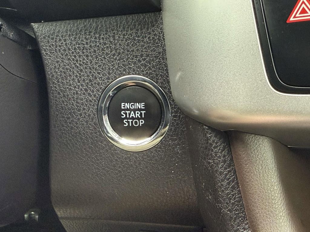 Used 2019 Toyota Highlander Limited Platinum image 18