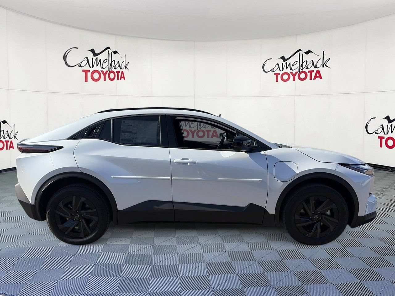 New 2026 Toyota C-HR AWD/4WD image 9