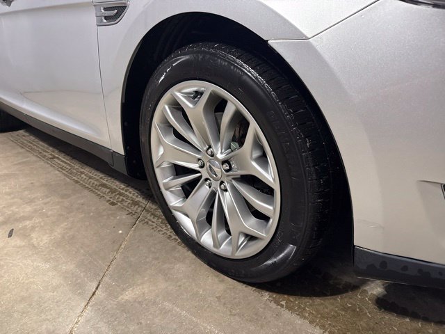Used 2013 Ford Taurus Limited AWD/4WD image 18