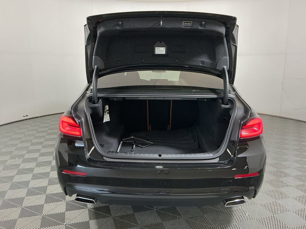 Certified 2023 BMW 540i w/ Premium Package RWD image 28