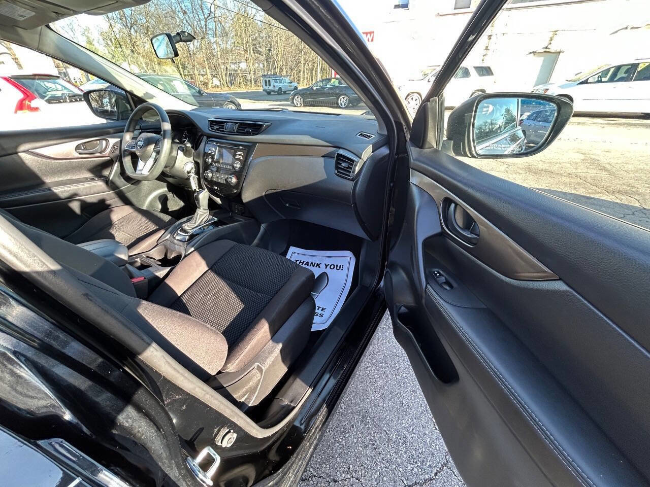 Used 2017 Nissan Rogue Sport S w/ S Appearance Package image 9