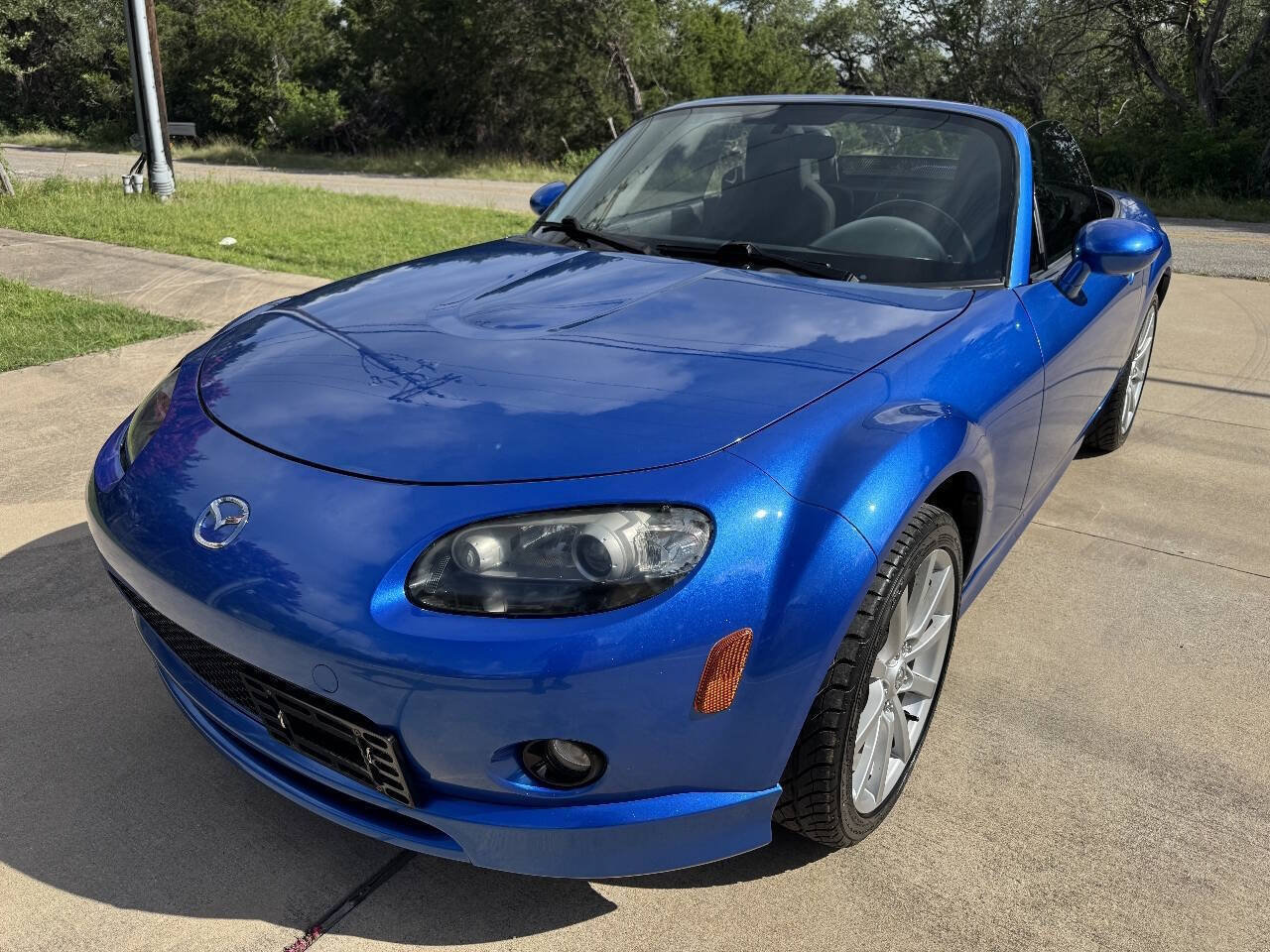 Used 2006 MAZDA MX-5 Miata Sport w/ Appearance Pkg RWD image 4