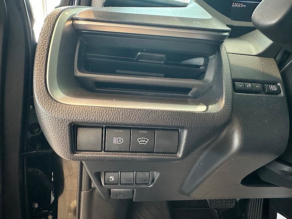 Certified 2025 Toyota Prius LE FWD image 19