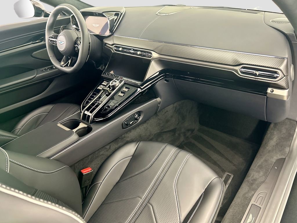 Used 2026 Aston Martin V8 Vantage Coupe RWD image 16