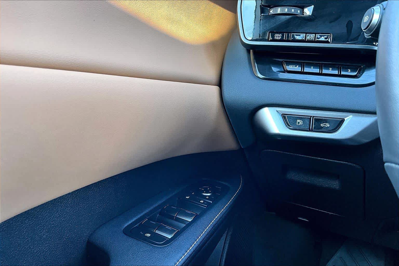 Certified 2026 Lexus RX 350 Premium w/ Convenience Package FWD image 36