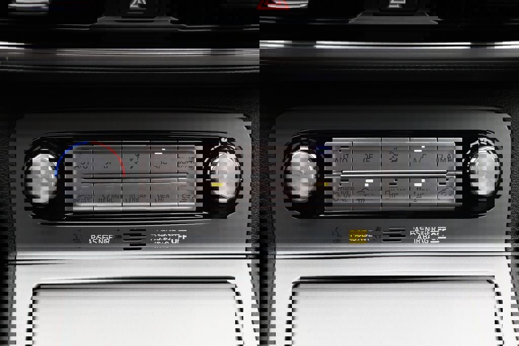 Used 2023 Hyundai Kona SE w/ Cargo Package image 23