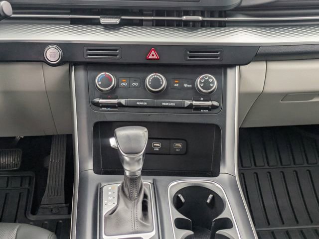 Used 2023 Kia Carnival LX image 20