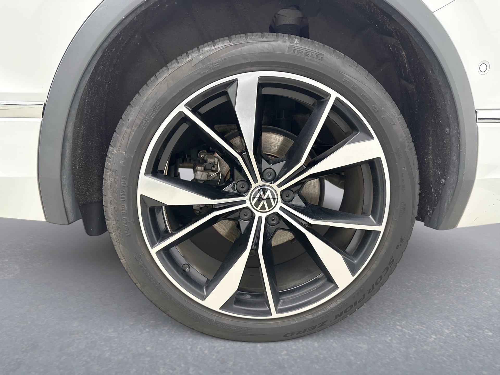 Used 2023 Volkswagen Tiguan SEL R-Line AWD/4WD image 21