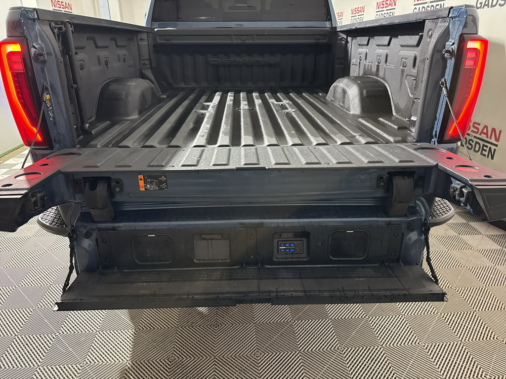 Used 2024 GMC Sierra 2500 Denali Ultimate AWD/4WD image 9