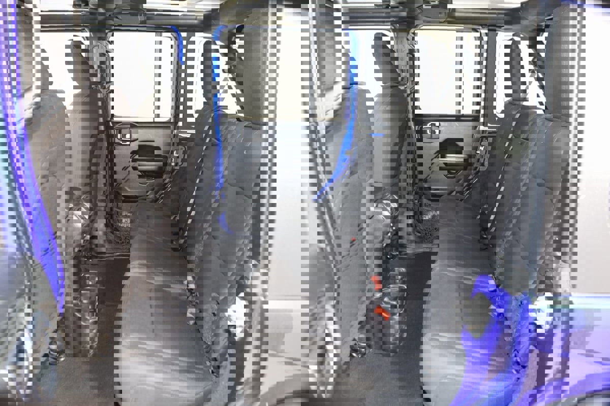 Used 2018 Jeep Wrangler Unlimited Sport S image 42