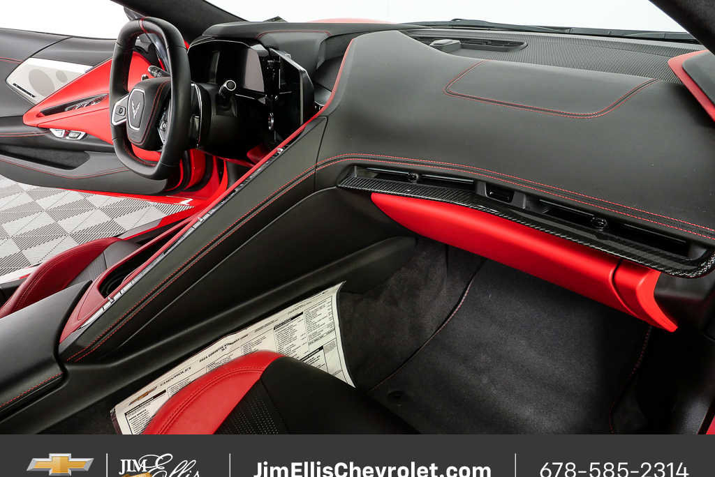Used 2024 Chevrolet Corvette Stingray Premium Conv w/ Z51 Performance Package RWD image 39