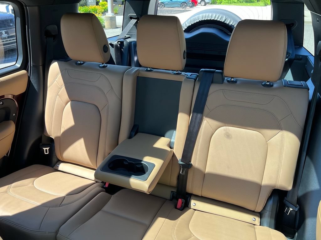 New 2026 Land Rover Defender 130 X-Dynamic SE AWD/4WD image 20