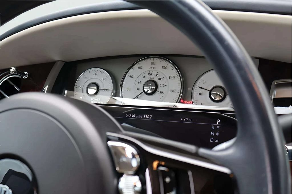 Used 2016 Rolls-Royce Ghost RWD image 7