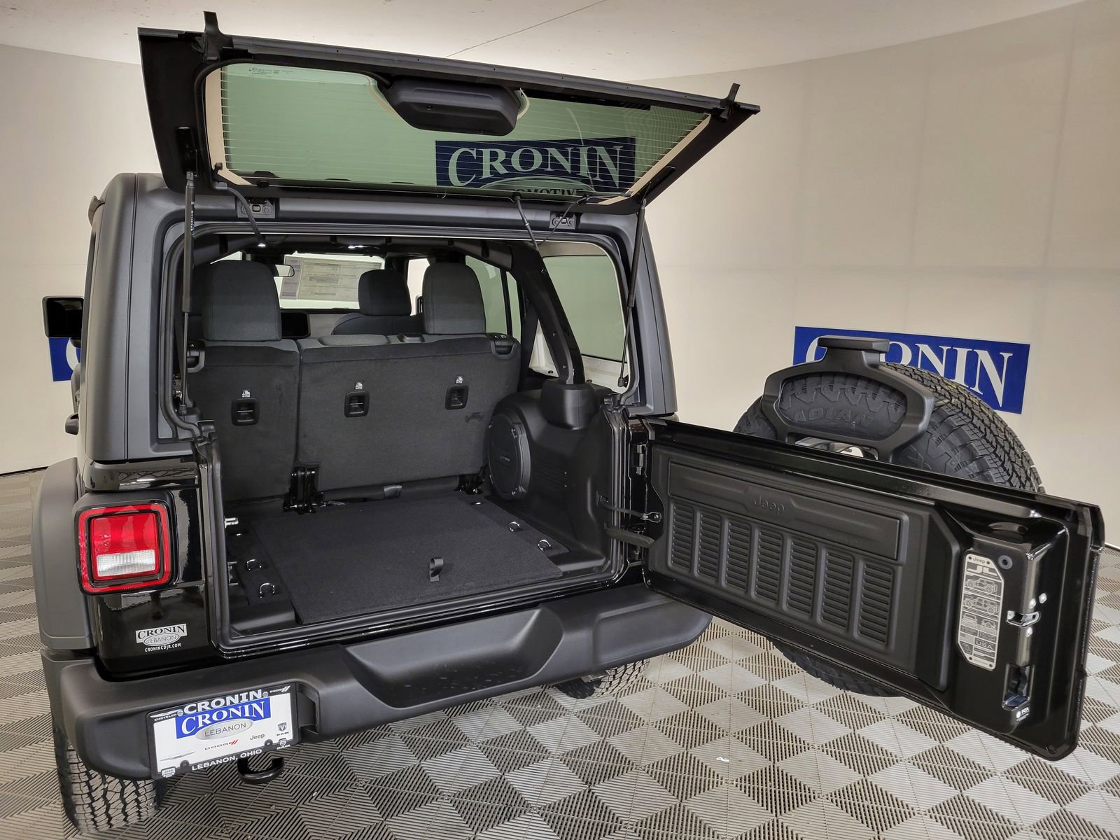 New 2025 Jeep Wrangler Sport S image 39