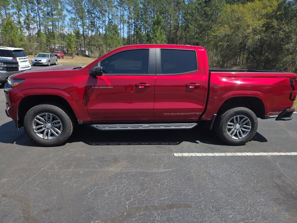 Used 2024 Chevrolet Colorado LT w/ LT Convenience Package image 3