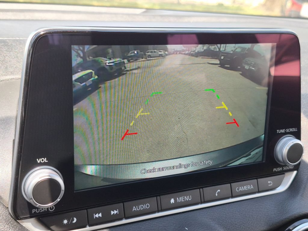 Used 2025 Nissan Sentra SV FWD image 18