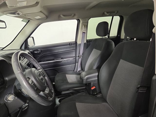Used 2015 Jeep Patriot Latitude image 13