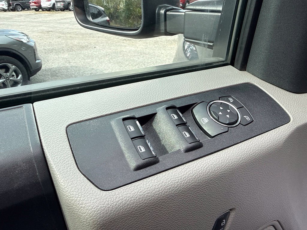 Used 2022 Ford F250 XL w/ Power Equipment Group AWD/4WD image 8