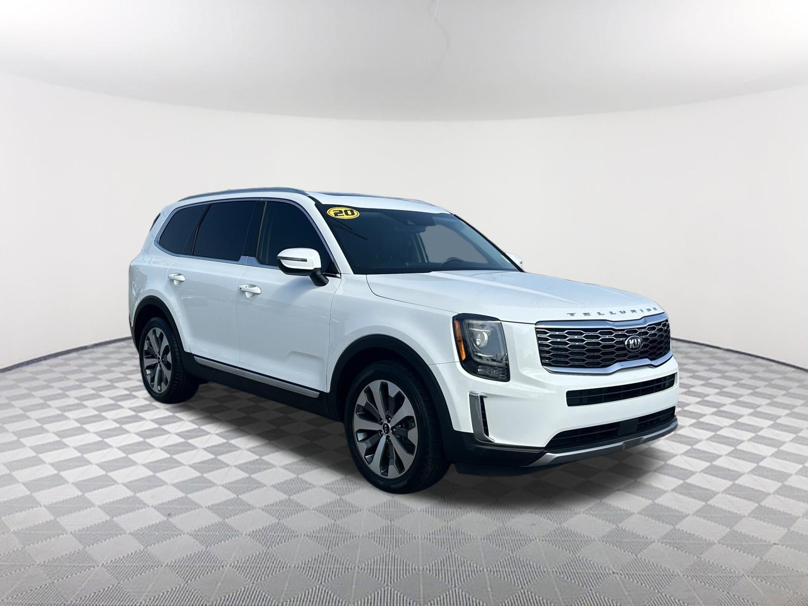 Used 2020 Kia Telluride EX w/ EX Premium Package FWD image 3