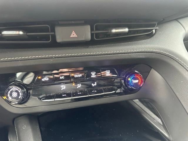 Used 2023 Buick Envision Preferred image 34