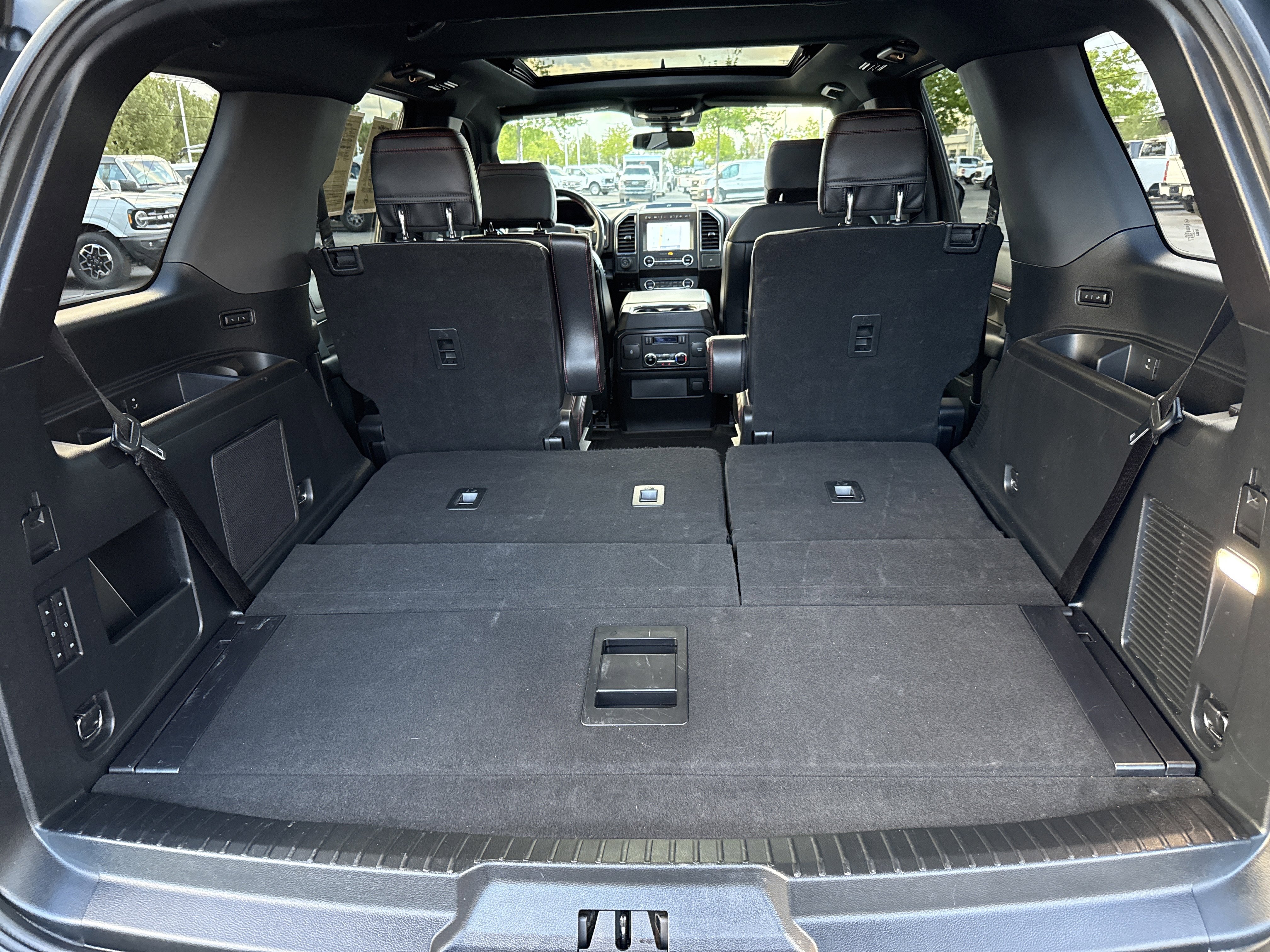 Certified 2020 Ford Expedition Limited w/ Equipment Group 303A AWD/4WD image 30