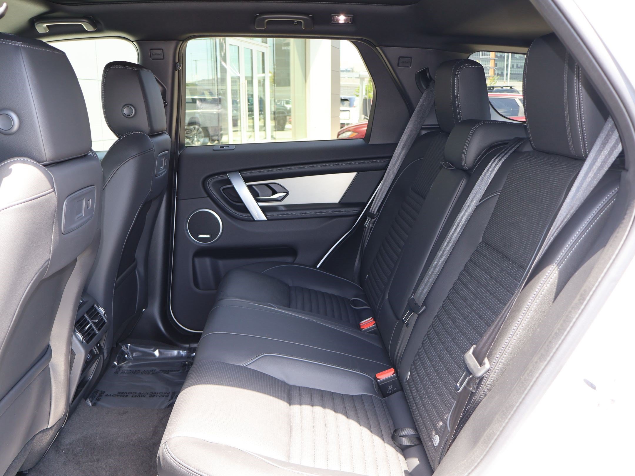 New 2026 Land Rover Discovery Sport Landmark AWD/4WD image 18