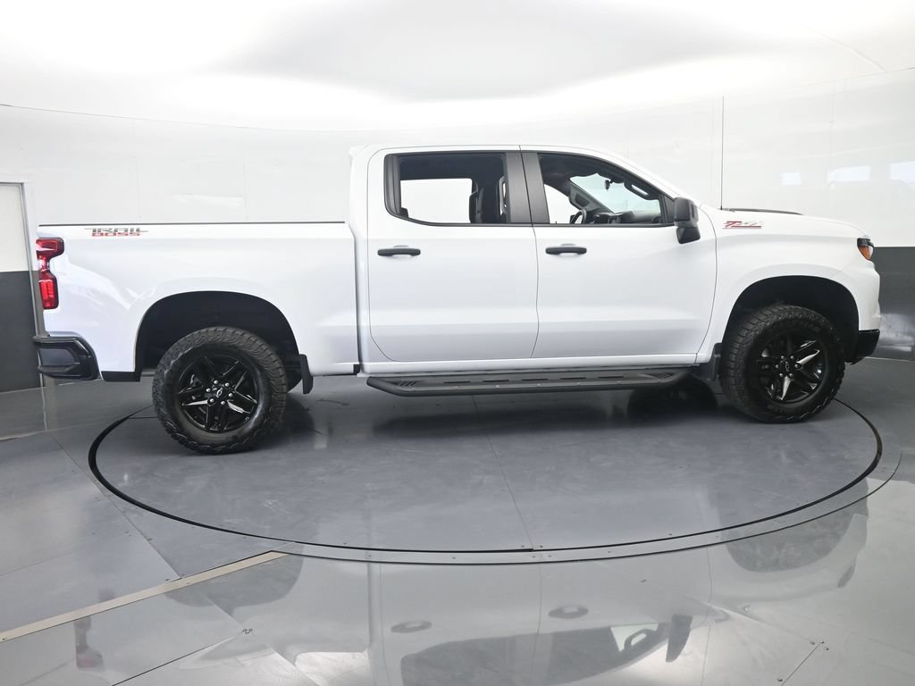 Used 2024 Chevrolet Silverado 1500 Custom Trail Boss AWD/4WD image 7