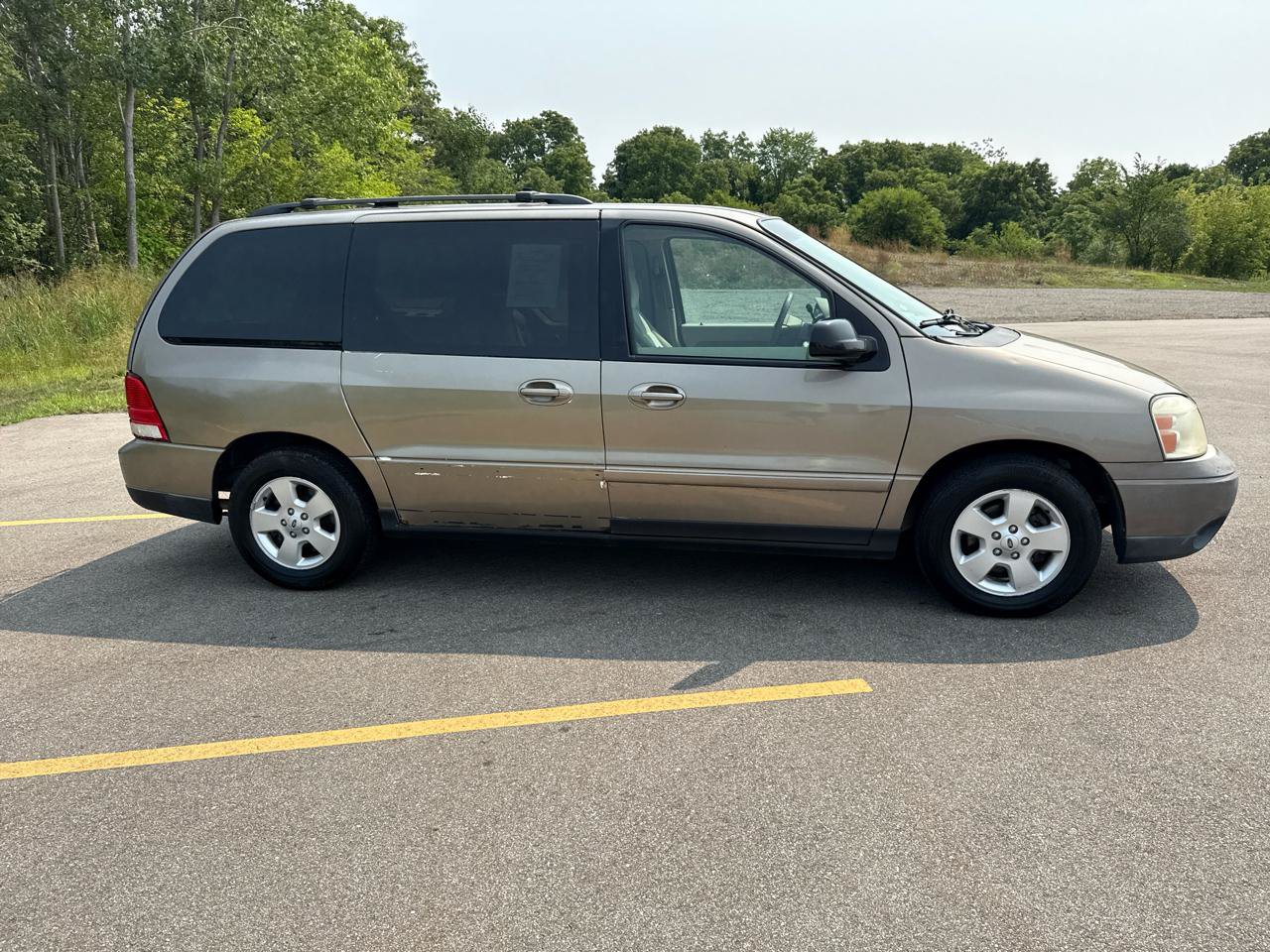 Used 2004 Ford Freestar SES FWD image 4