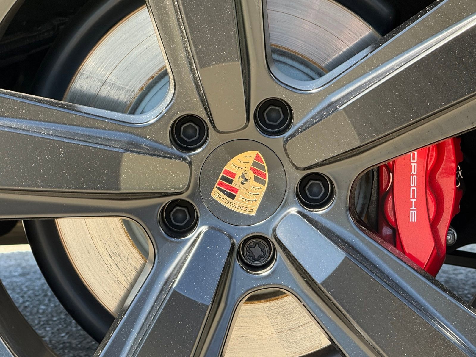 Used 2025 Porsche Cayenne GTS image 21