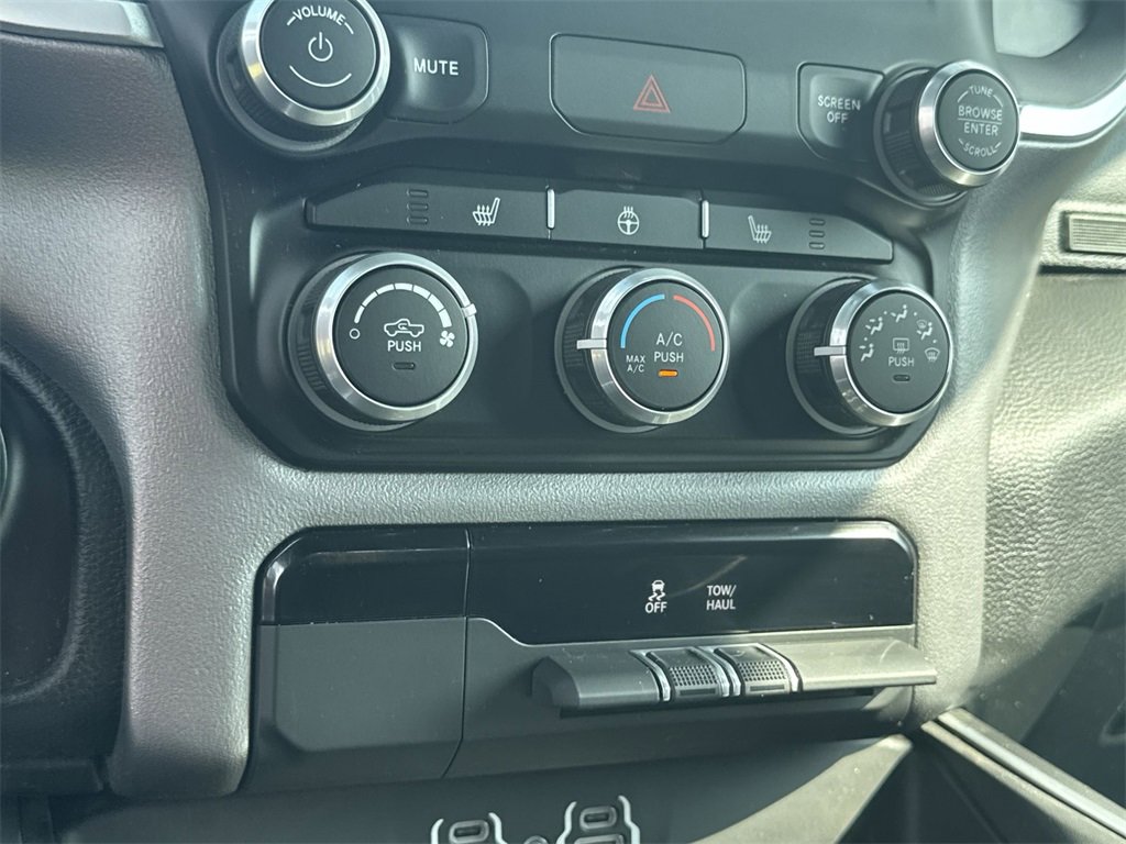 Used 2023 RAM 1500 Big Horn image 24