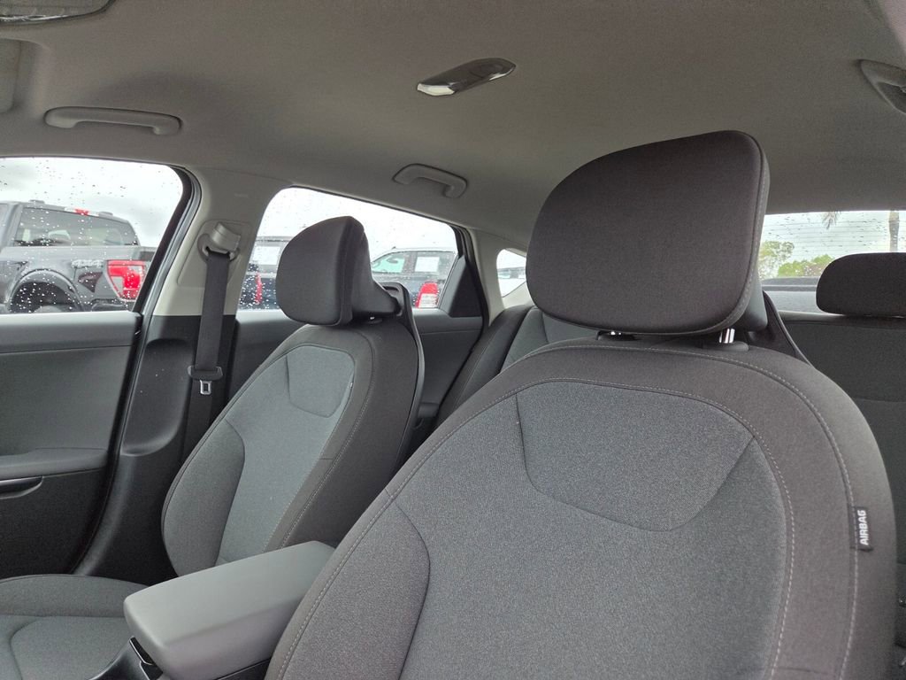 Used 2025 Kia K4 LXS image 20