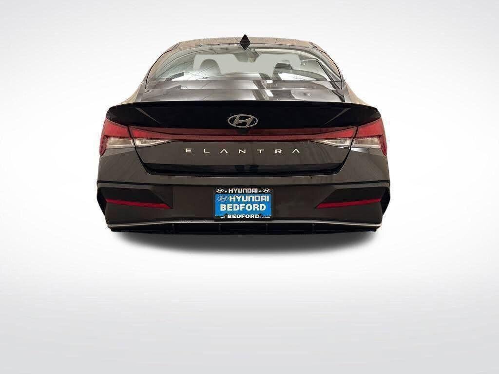 New 2026 Hyundai Elantra Sport FWD image 6